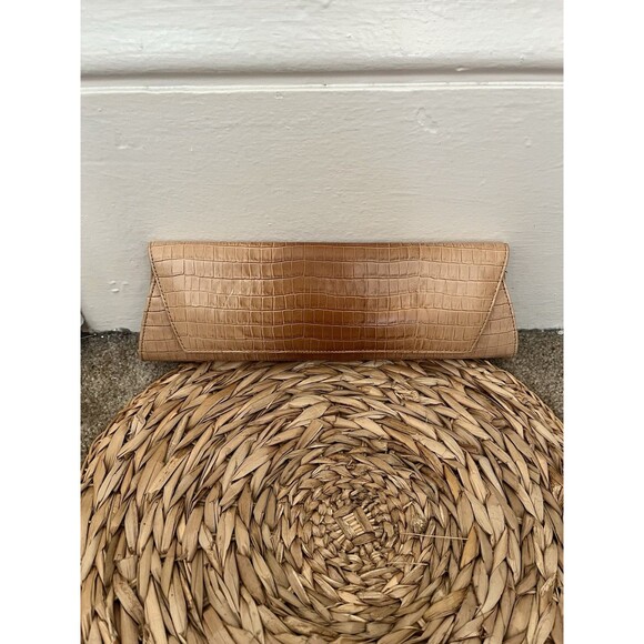 Kenneth Cole beige ombre crocodile embossed long hot dog clutch flap closure - Picture 1 of 10